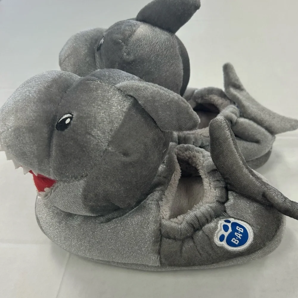 NWOT! Build-A-Bear Gray Shark Plush Slippers Unisex. Size 10-11